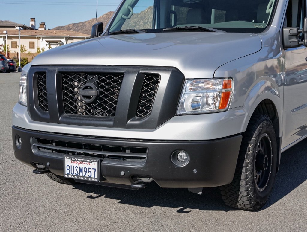 Used 2021 Nissan NV 3500 SL image 10