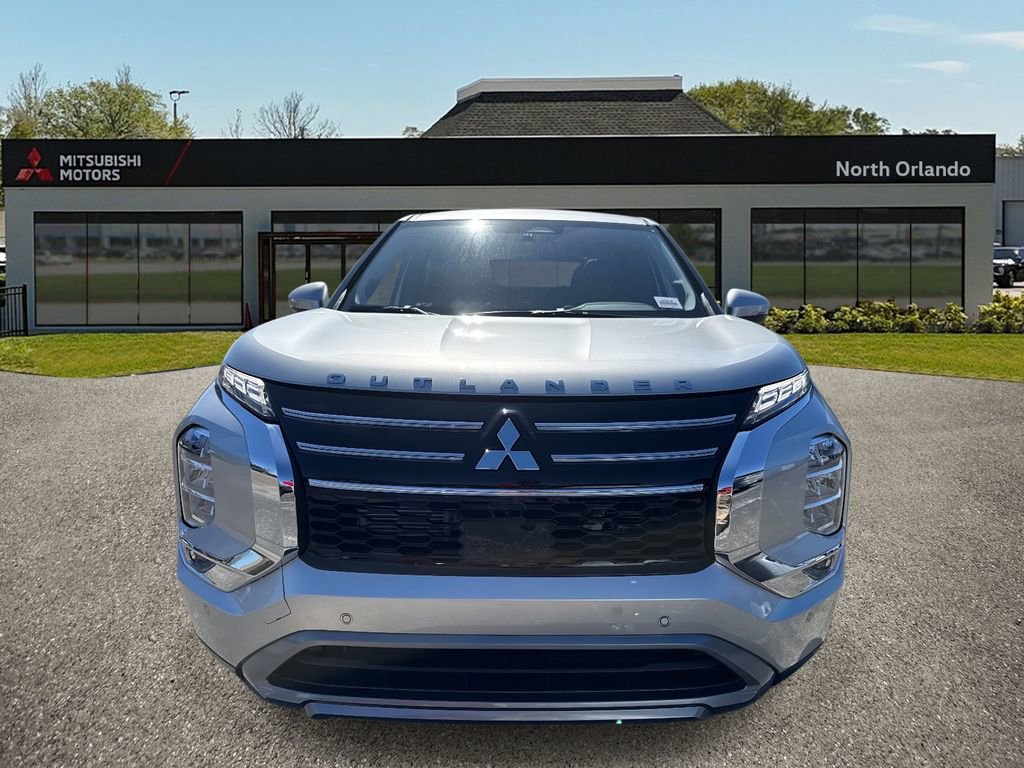 New 2026 Mitsubishi Outlander SE image 8