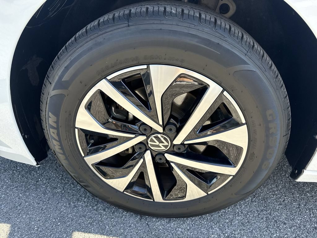 Certified 2024 Volkswagen Jetta S FWD image 8