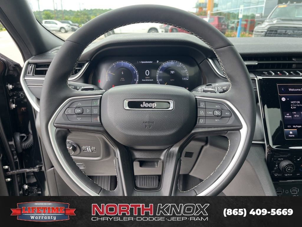 Used 2024 Jeep Grand Cherokee Altitude image 10