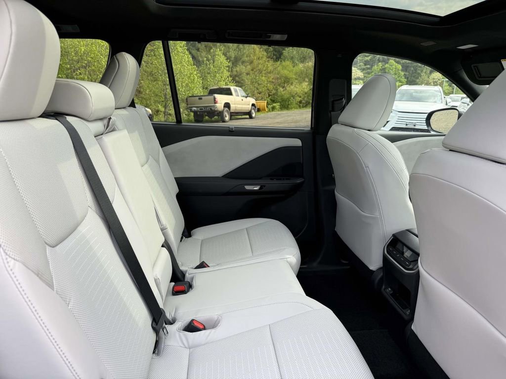Used 2026 Lexus TX 350 AWD w/ Technology Package image 16