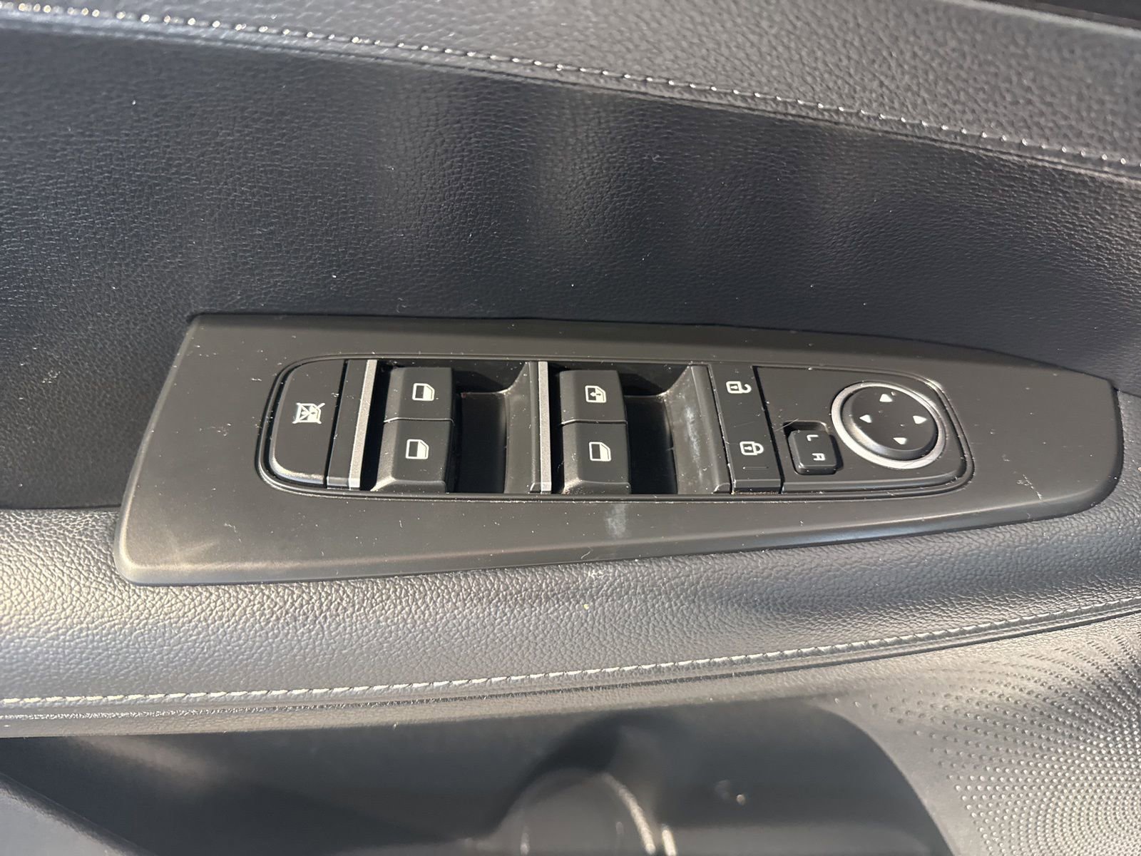 Used 2024 Kia Forte GT-Line w/ GT-Line Premium Package image 17