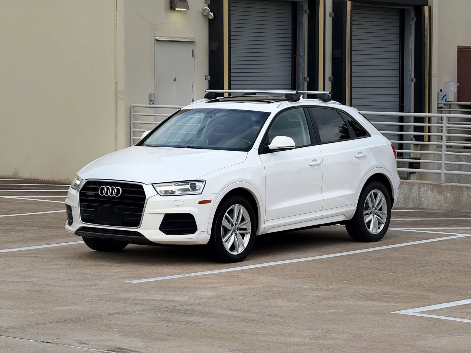 Used 2017 Audi Q3 2.0T Premium AWD/4WD image 3