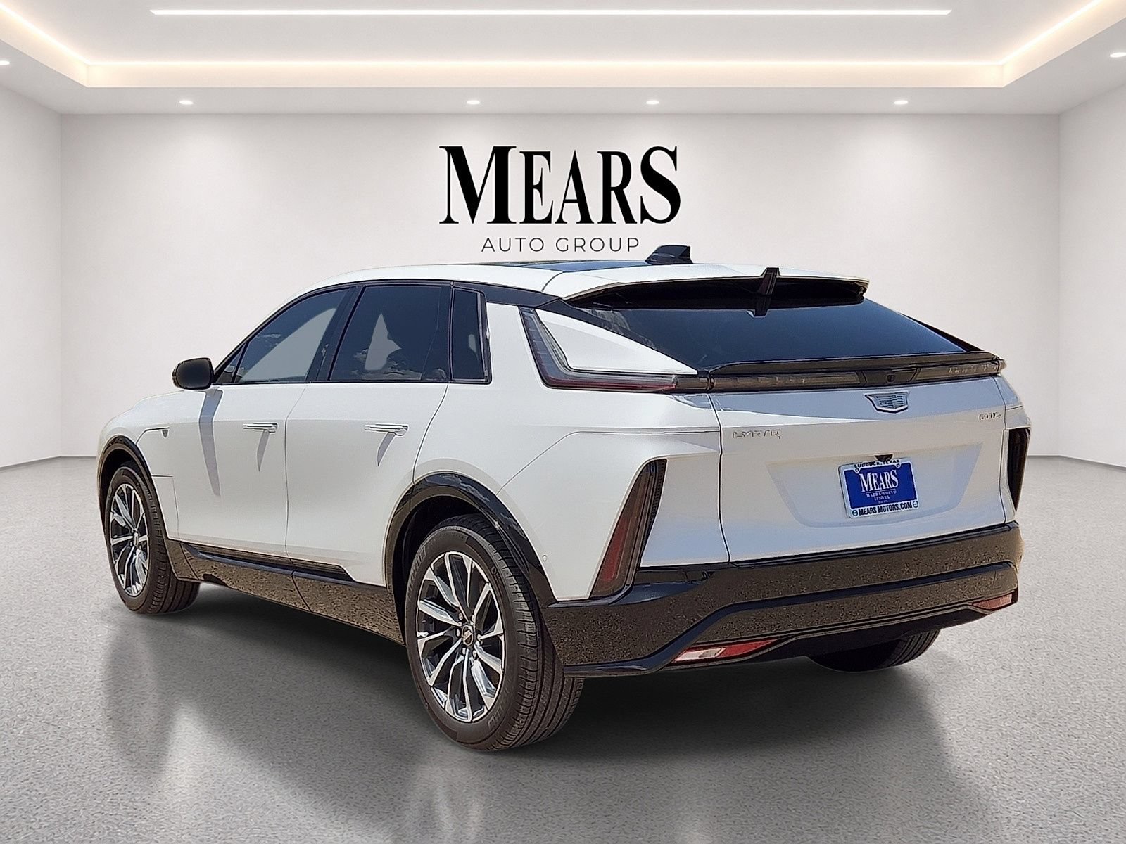 Used 2024 Cadillac Lyriq Sport AWD/4WD image 3