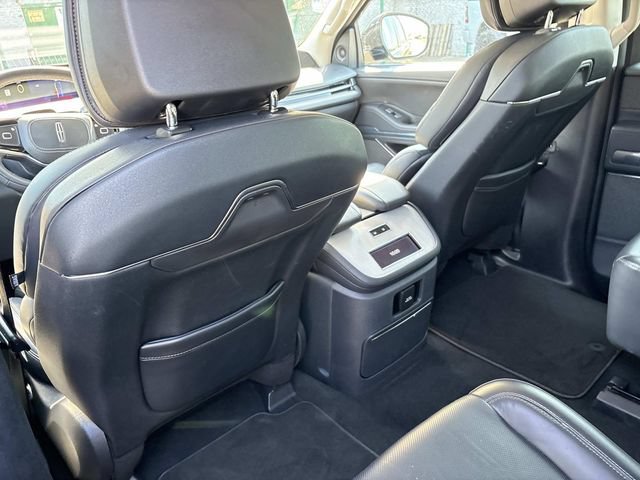 Certified 2025 Lincoln Navigator Reserve AWD/4WD image 17
