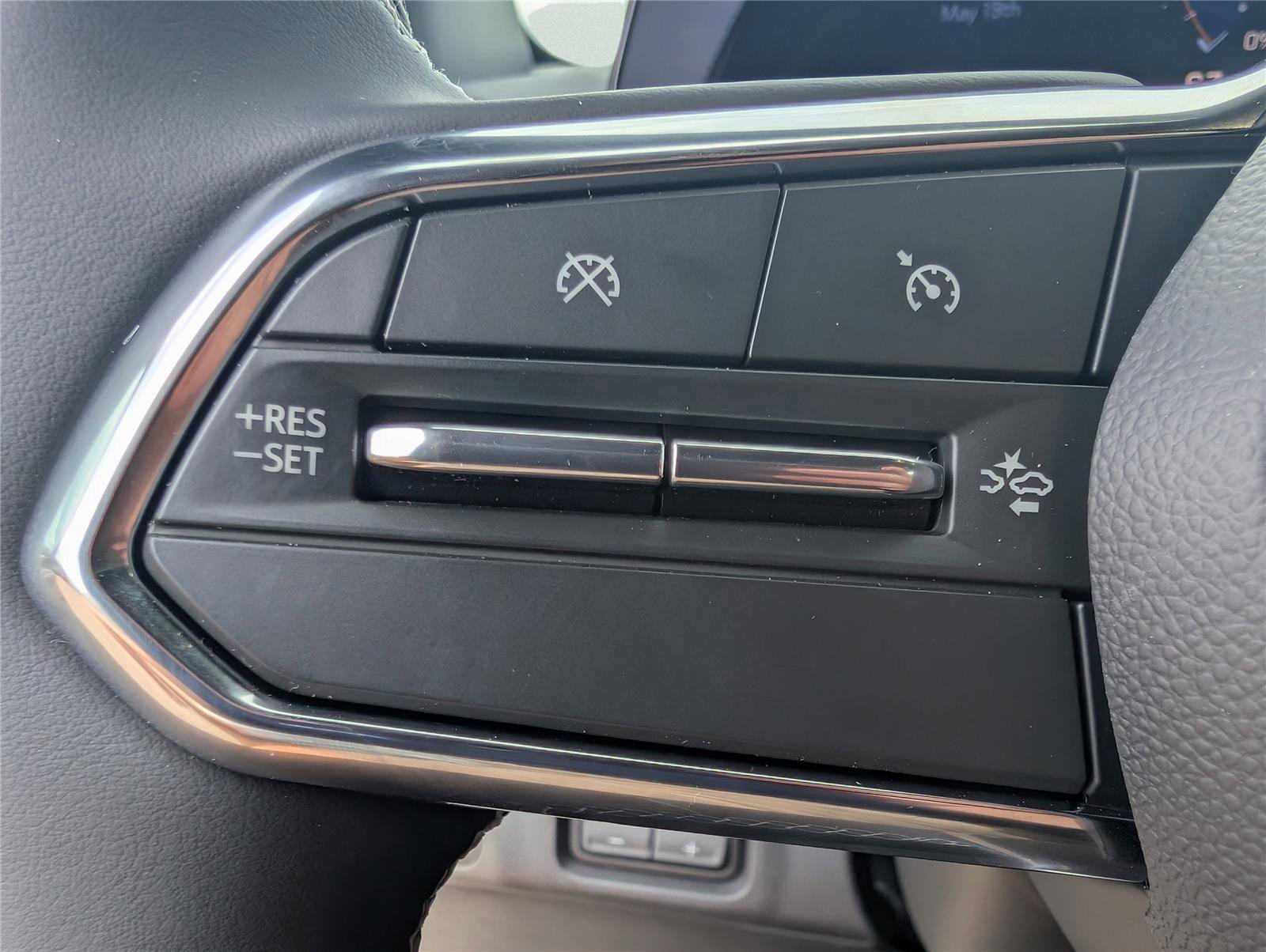 New 2025 Chevrolet Silverado EV LT image 24