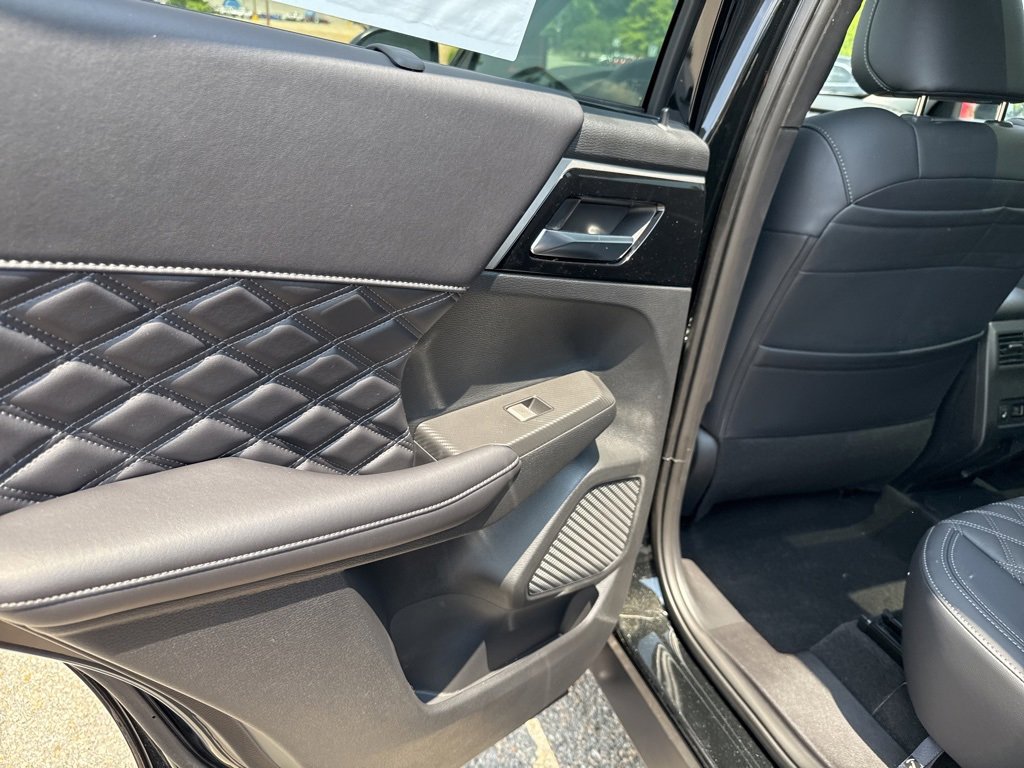 New 2025 Mitsubishi Outlander SEL image 19