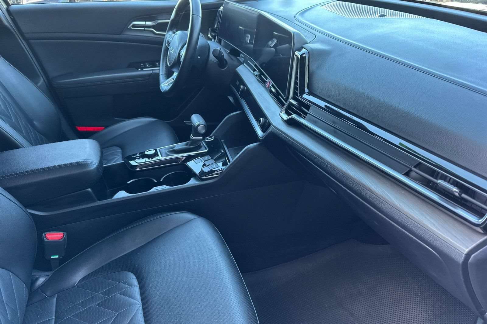 Certified 2025 Kia Sportage X-Line w/ Premium Package AWD/4WD image 19