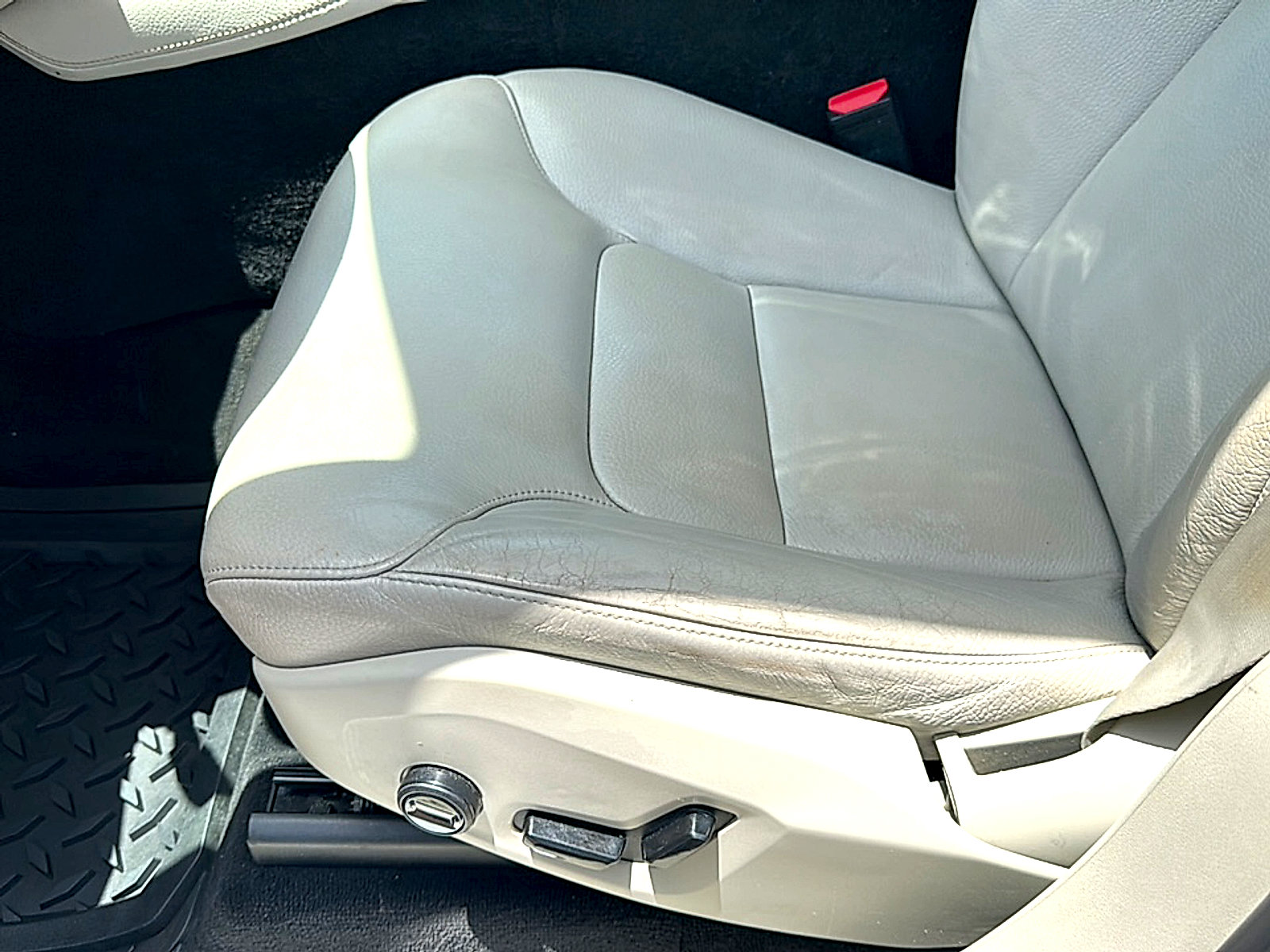 Used 2022 Volvo XC90 T6 Momentum w/ Advanced Package AWD/4WD image 15