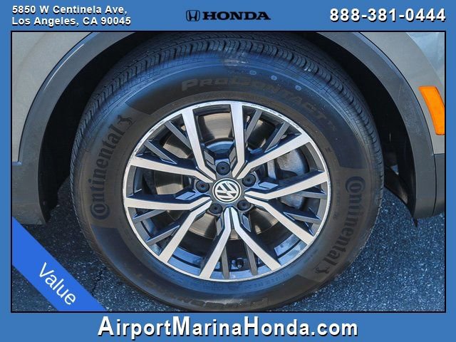 Used 2019 Volkswagen Tiguan SE w/ Panoramic Sunroof Package image 17