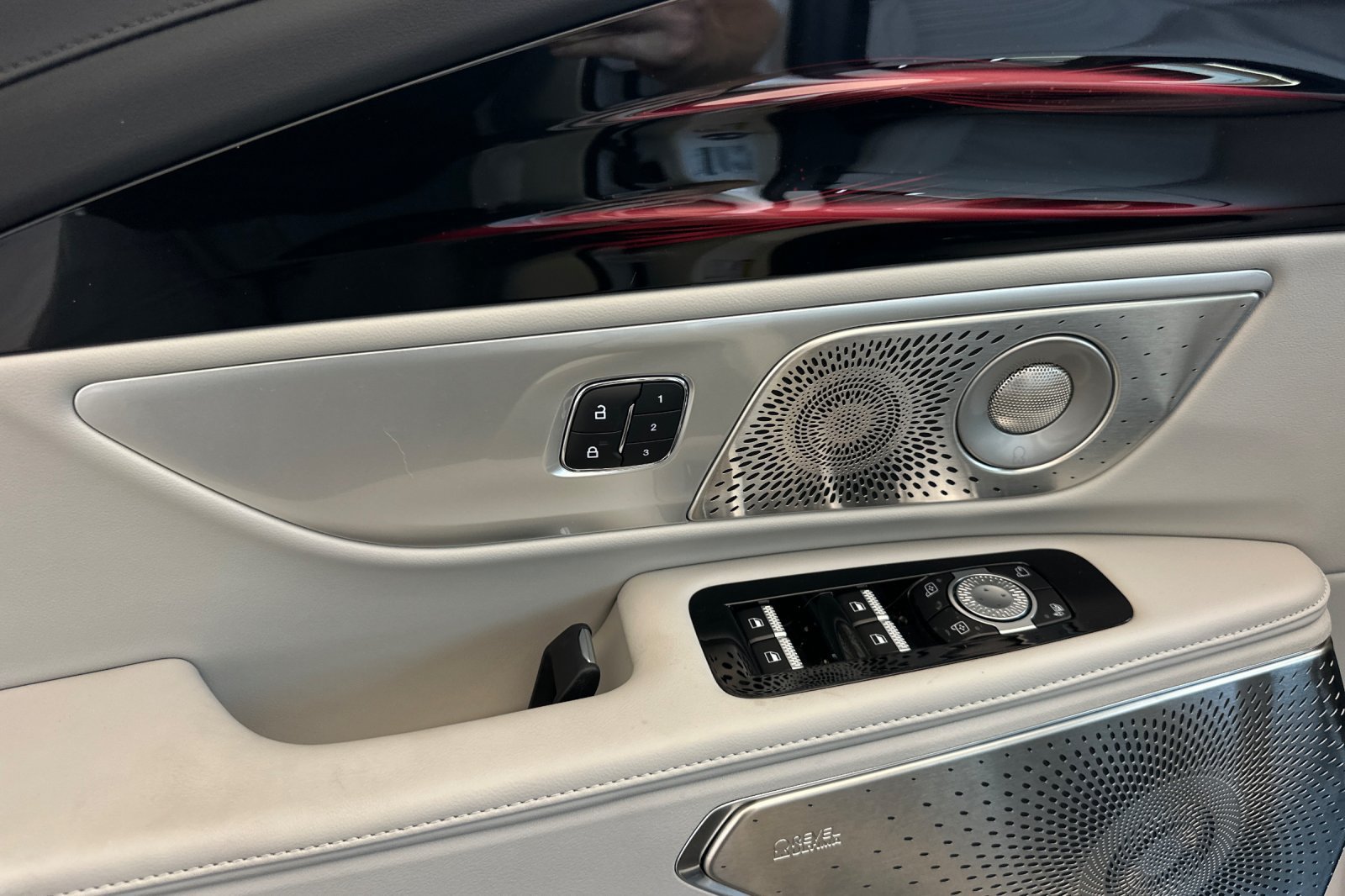 New 2026 Lincoln Nautilus Reserve AWD/4WD image 10