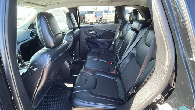 Used 2022 Jeep Cherokee Trailhawk w/ Trailer Tow Group AWD/4WD image 15