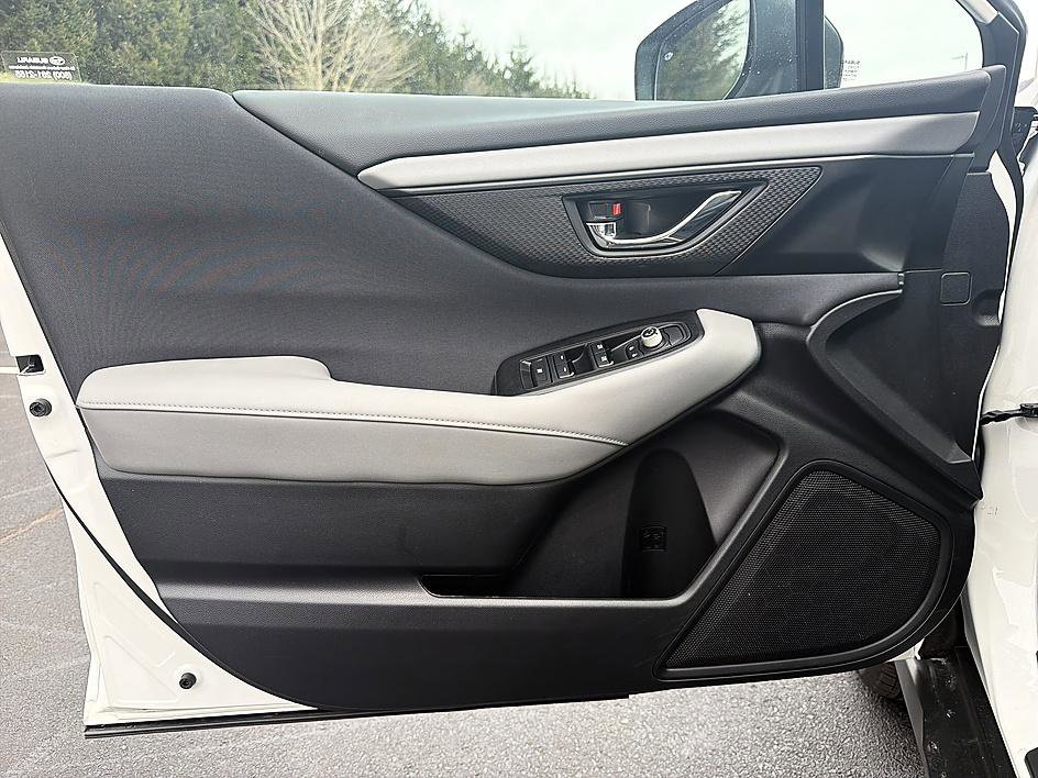 Used 2025 Subaru Outback Premium w/ Popular Package #1 image 9