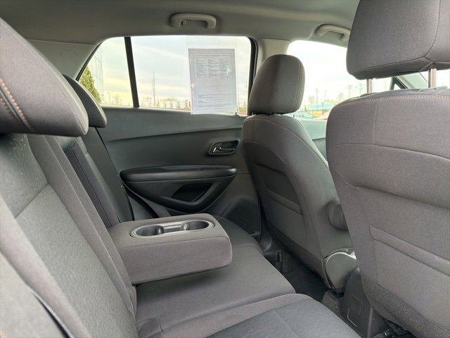 Used 2022 Chevrolet Trax LS w/ Tint and Cruise Package image 26