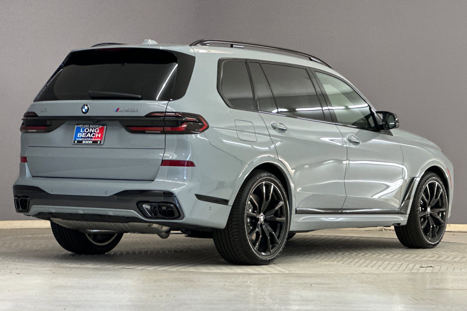 New 2026 BMW X7 M60i w/ Executive Package image 8