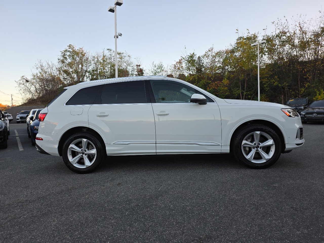 Used 2023 Audi Q7 2.0T Premium w/ Convenience Package image 15