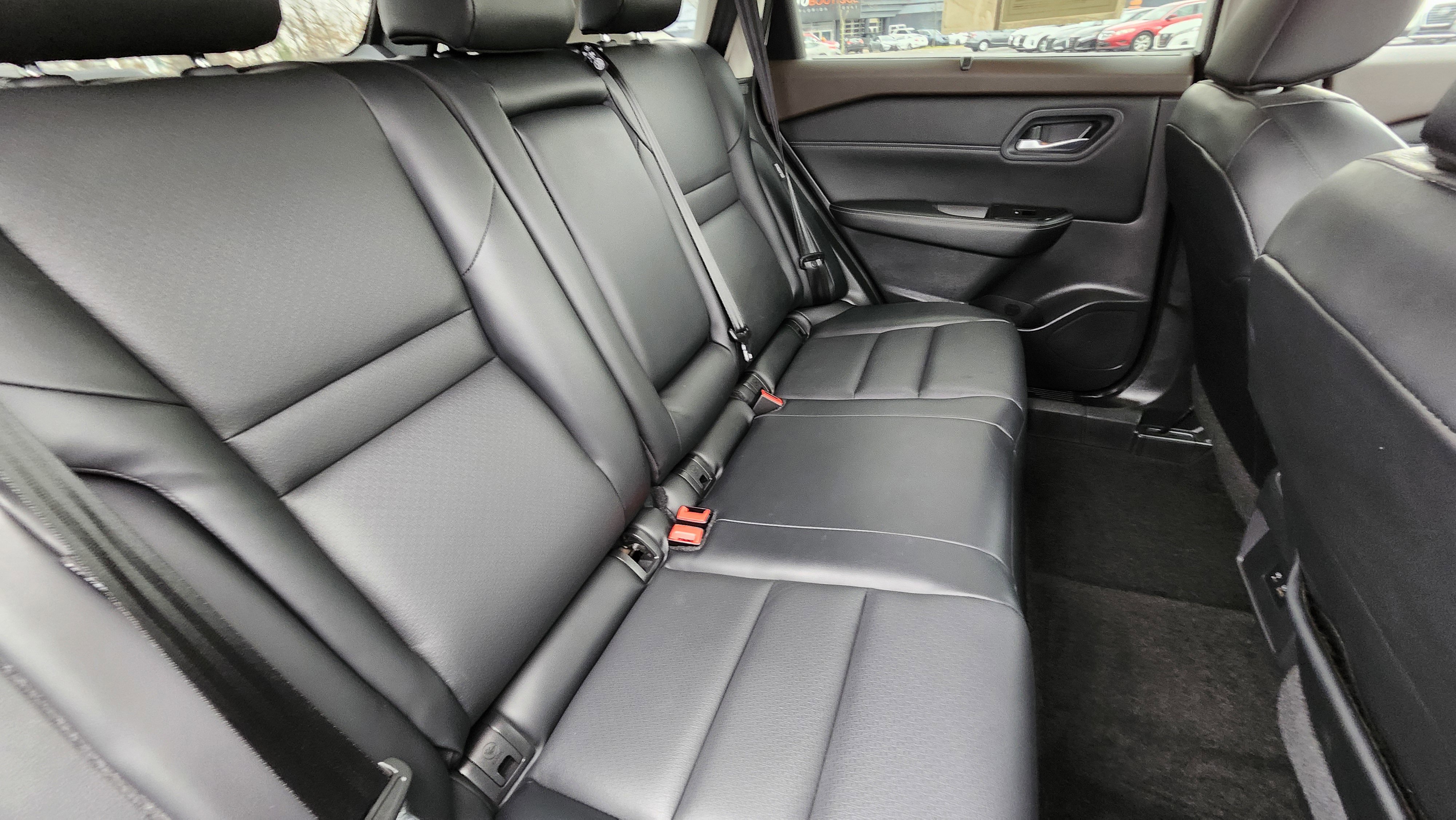 Used 2023 Nissan Rogue SV w/ SV Premium Package image 20