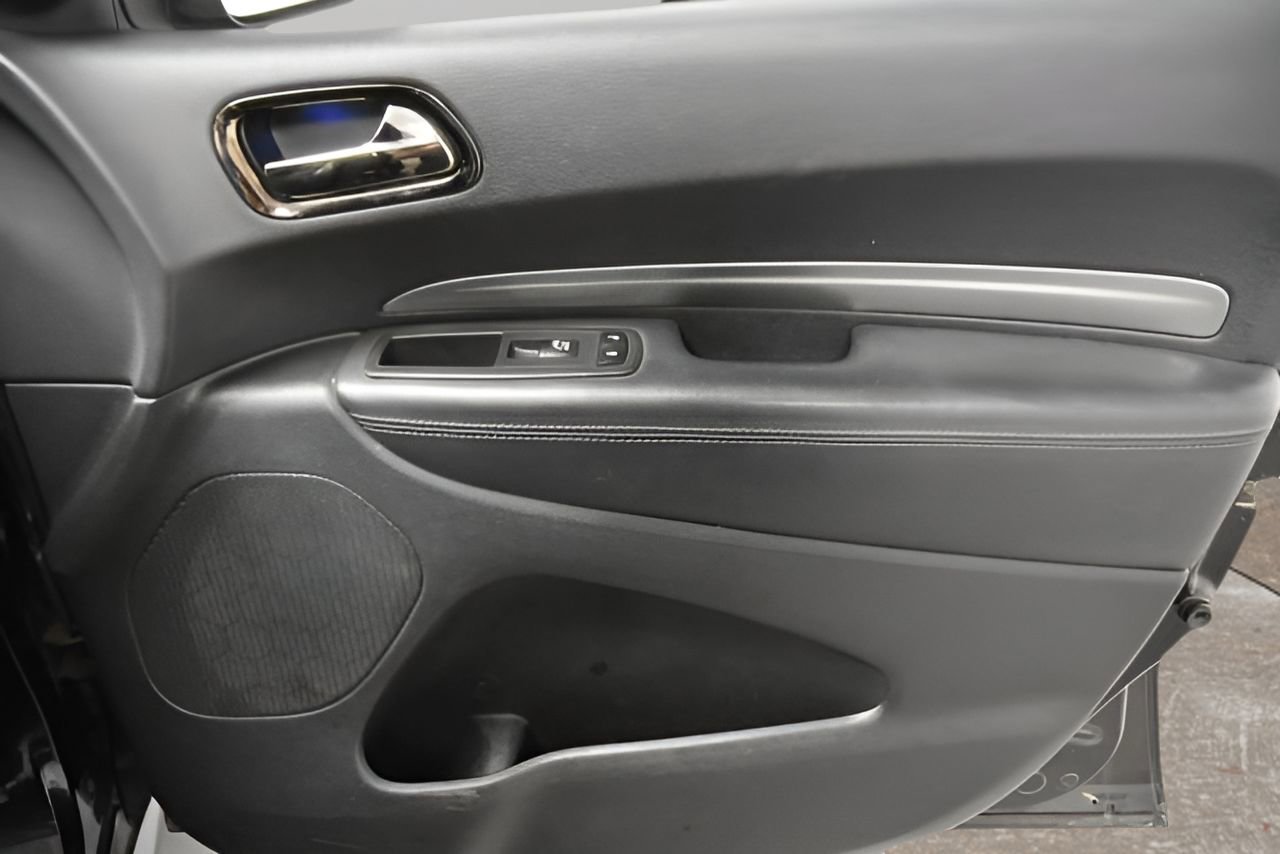Used 2020 Dodge Durango R/T w/ Technology Group image 15
