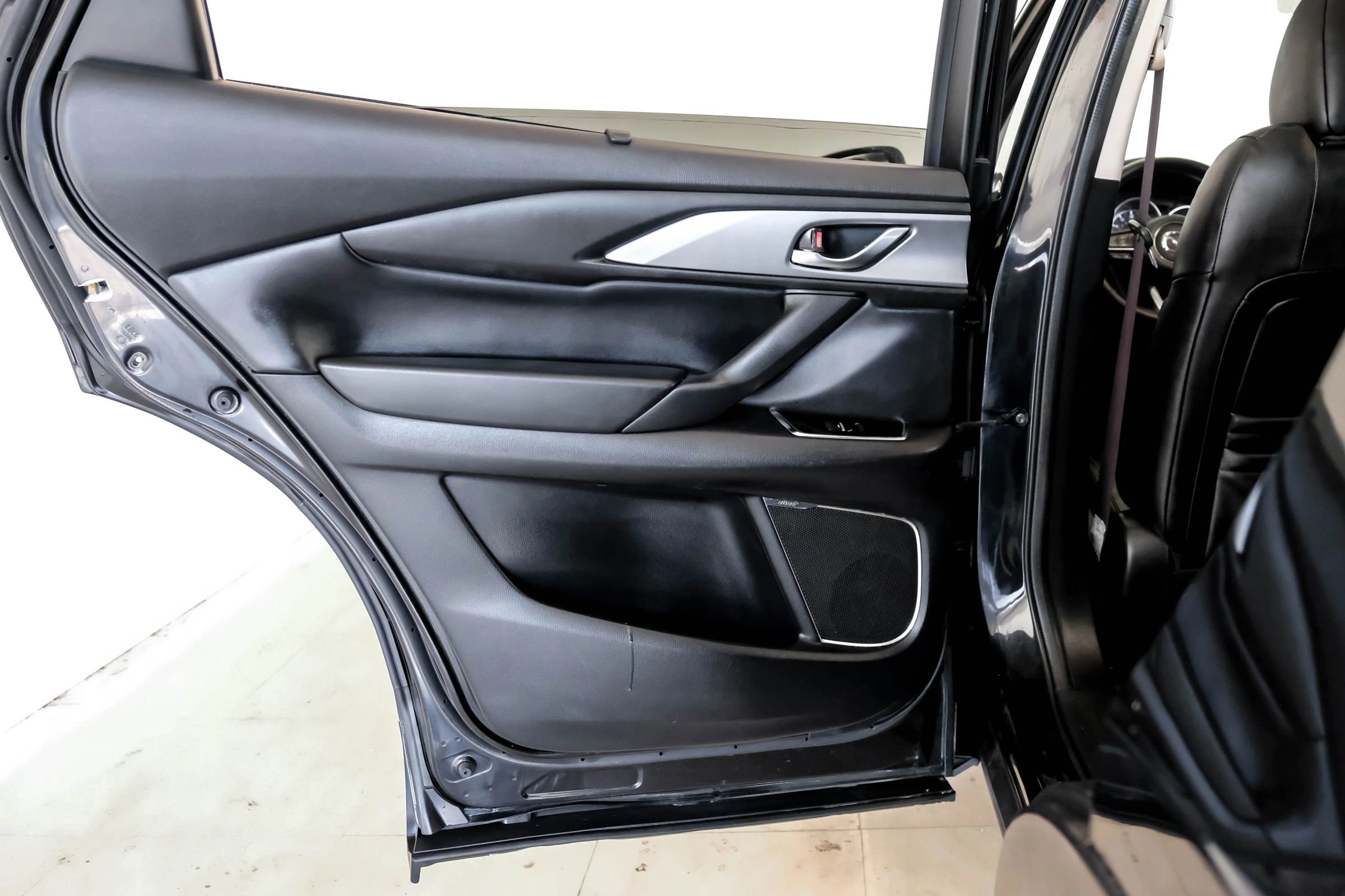 Used 2018 MAZDA CX-9 Touring w/ Touring Premium Package image 43