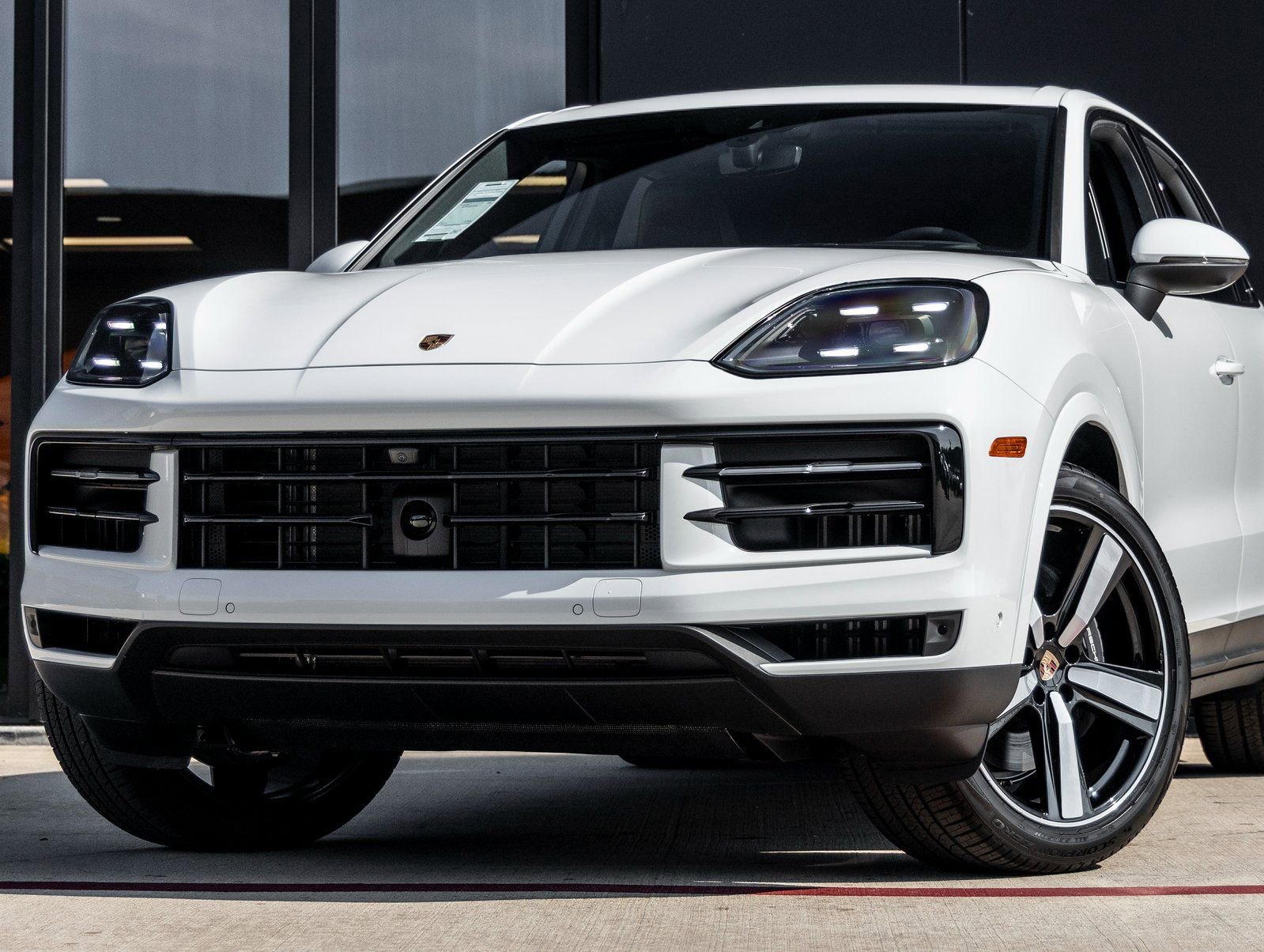 Certified 2025 Porsche Cayenne image 7
