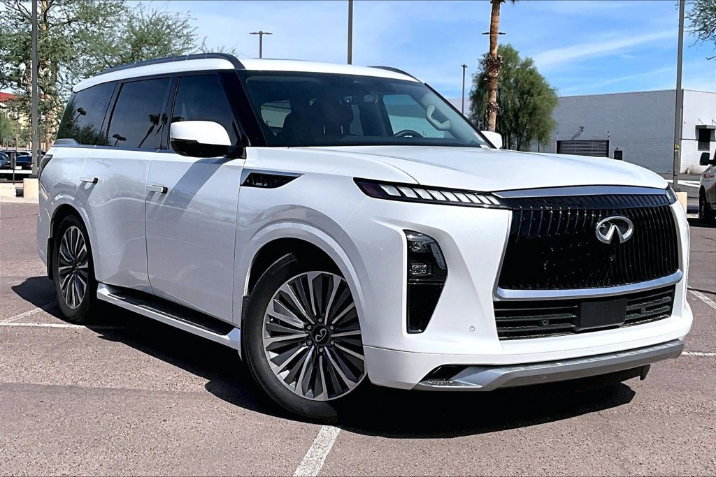 Used 2026 INFINITI QX80 Luxe w/ Cargo Package AWD/4WD image 2