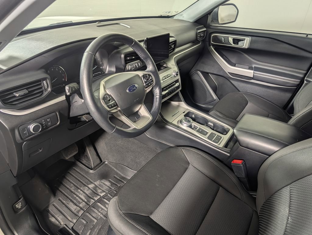 Certified 2022 Ford Explorer XLT image 13
