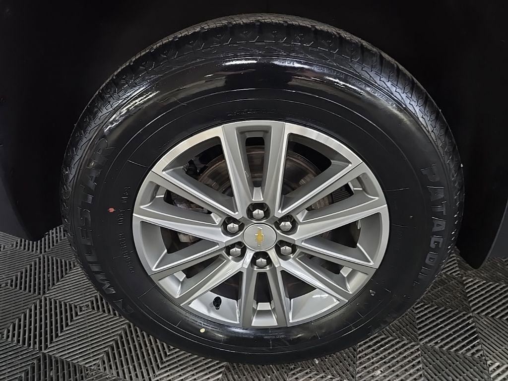 Used 2023 Chevrolet Traverse LT image 13