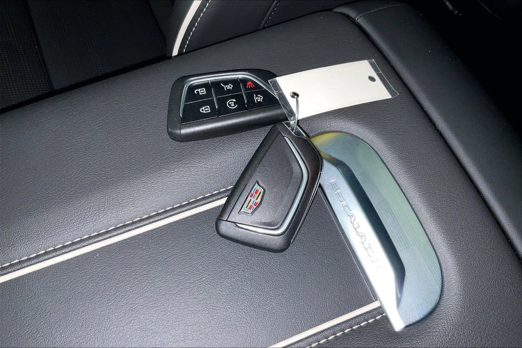 Used 2025 Cadillac Escalade Sport w/ Touring Package image 14