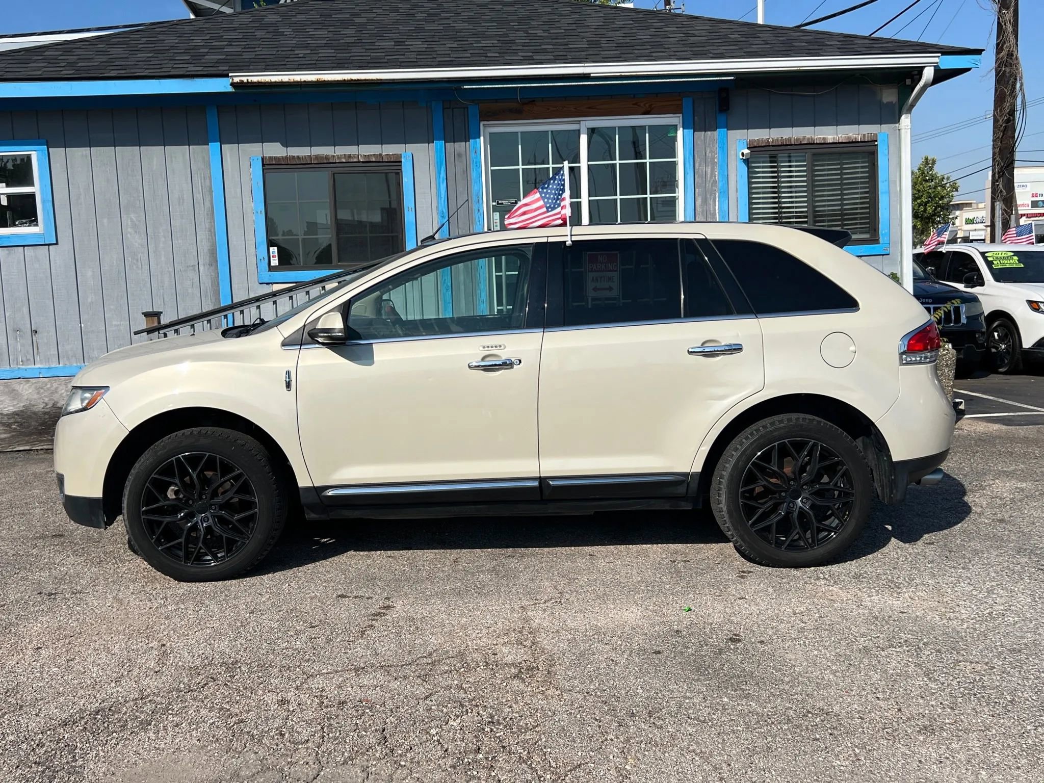 Used 2015 Lincoln MKX FWD w/ Equipment Group 102A image 9