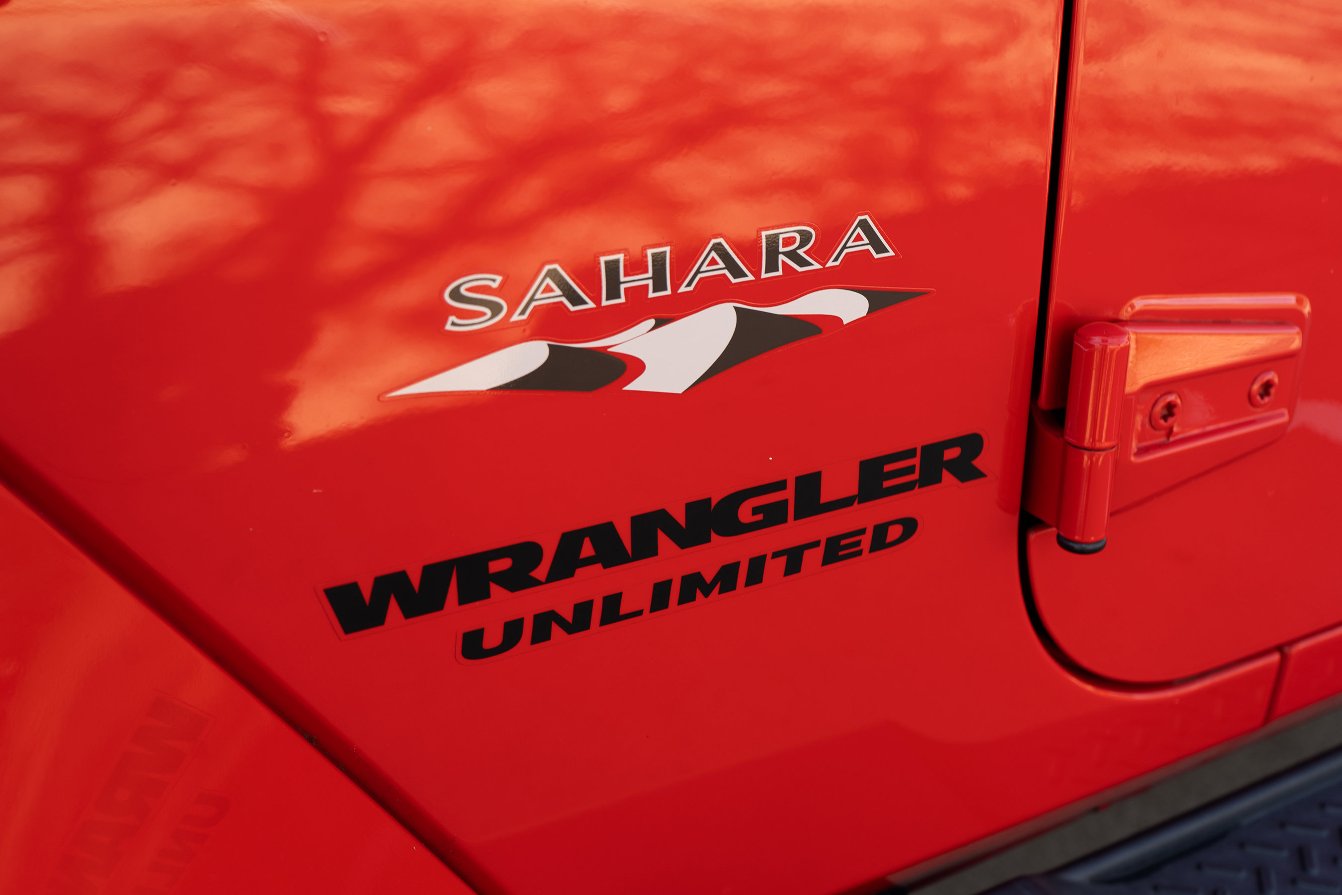 Used 2017 Jeep Wrangler Unlimited Sahara w/ Max Tow Package image 18