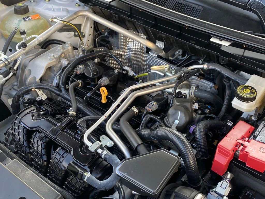 Used 2025 Mitsubishi Outlander SE FWD image 13