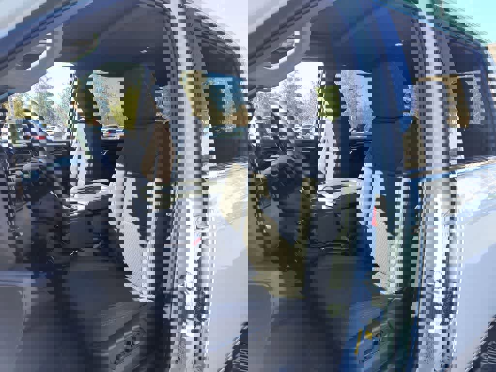 Used 2024 GMC Sierra 2500 SLE w/ SLE Value Package; image 11