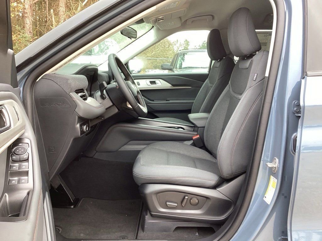 New 2026 Ford Explorer Active image 28