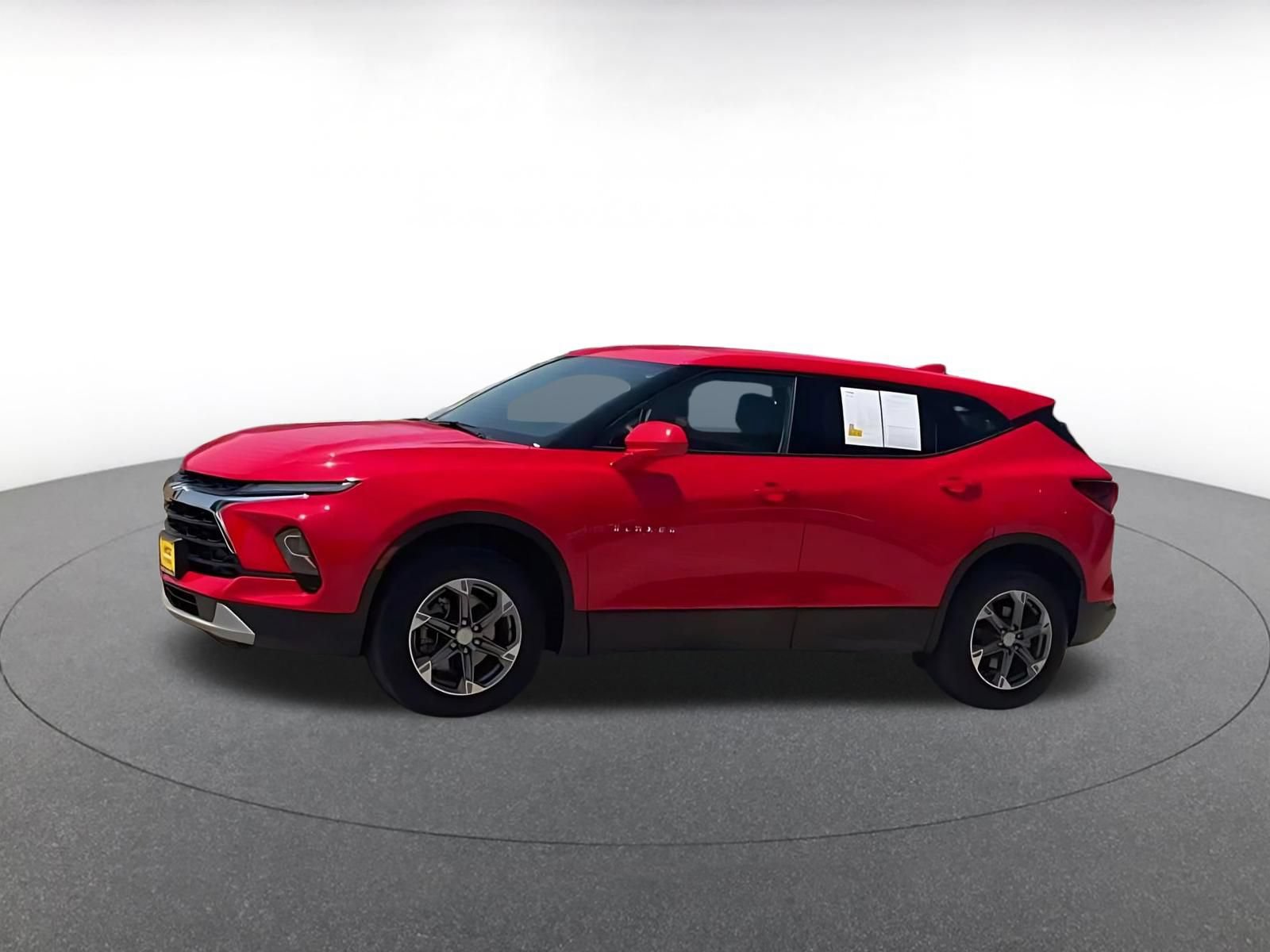 Used 2025 Chevrolet Blazer LT FWD image 8