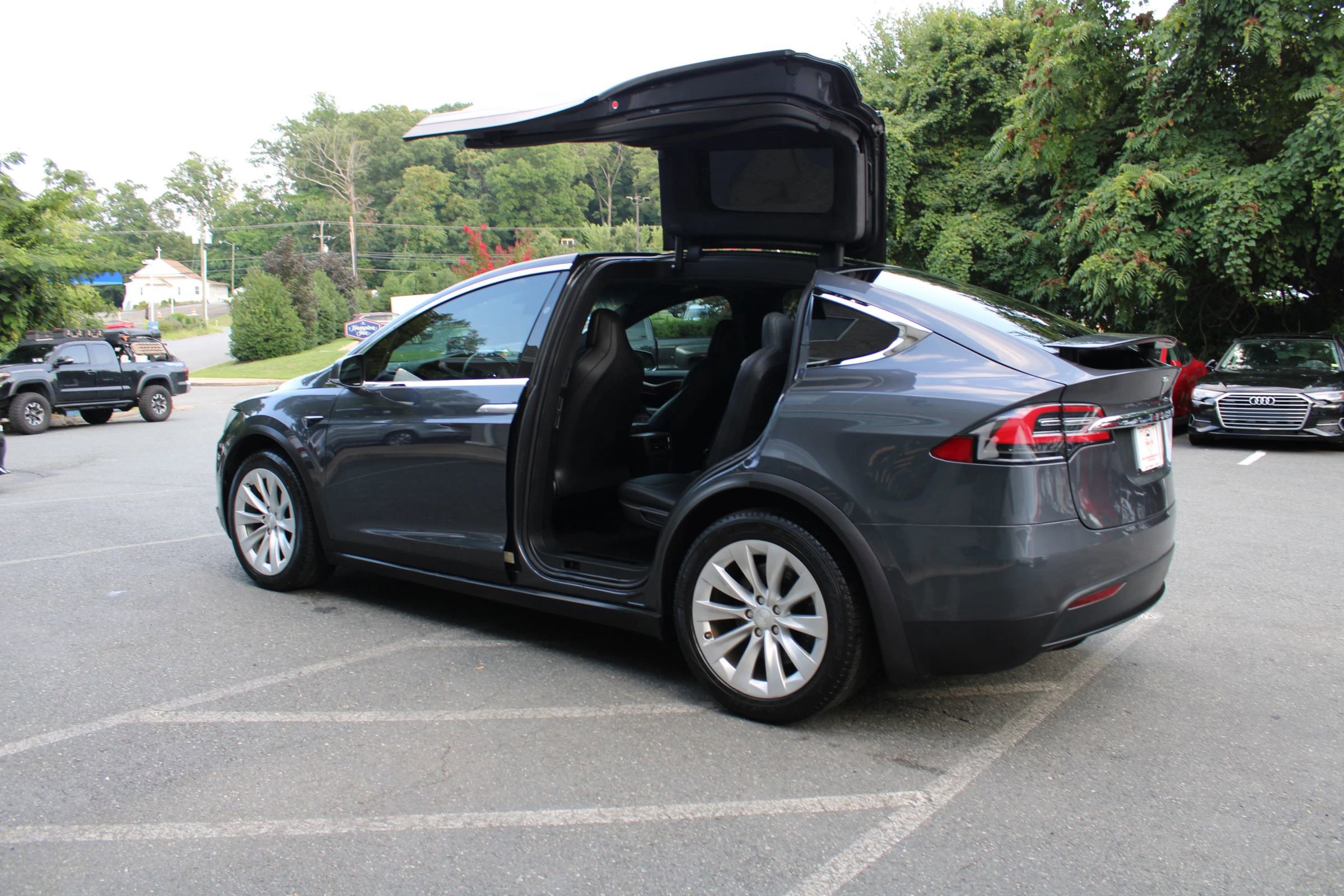 Used 2020 Tesla Model X Long Range image 26
