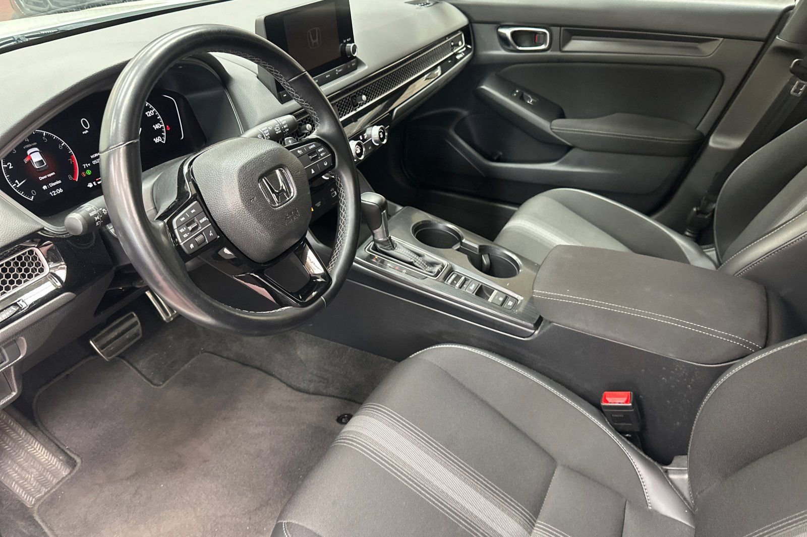 Used 2023 Honda Civic Sport image 13