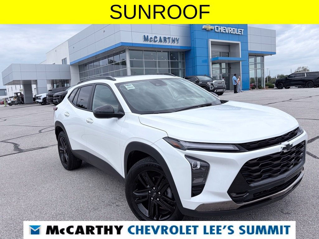 Used 2025 Chevrolet Trax ACTIV w/ Sunroof Package FWD image 1