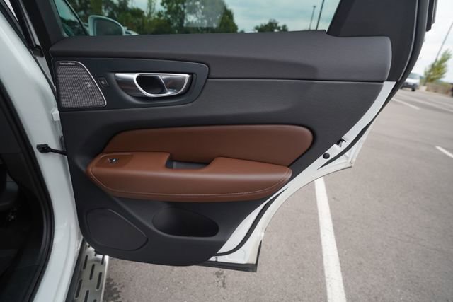Used 2023 Volvo XC60 T8 Ultimate w/ Climate Package image 20