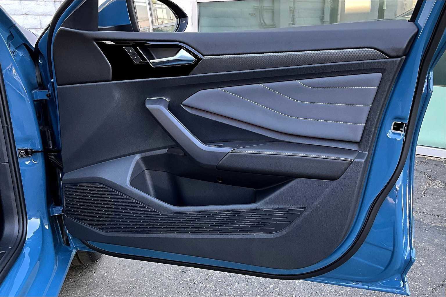 New 2025 Volkswagen Jetta SEL image 28