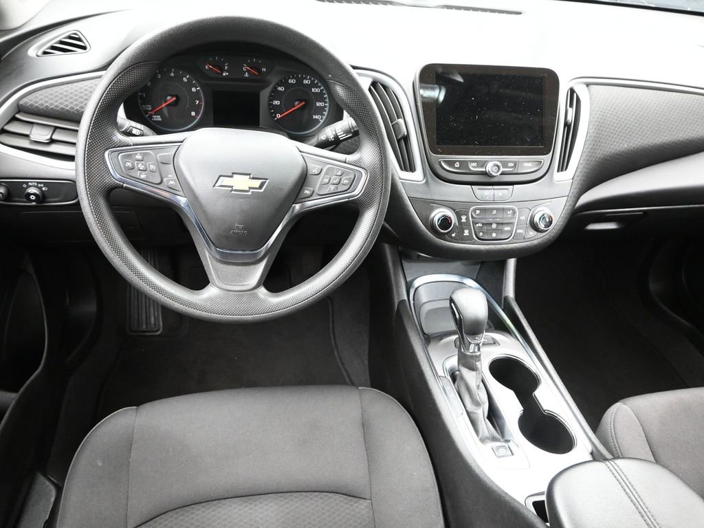 Used 2024 Chevrolet Malibu LT image 11