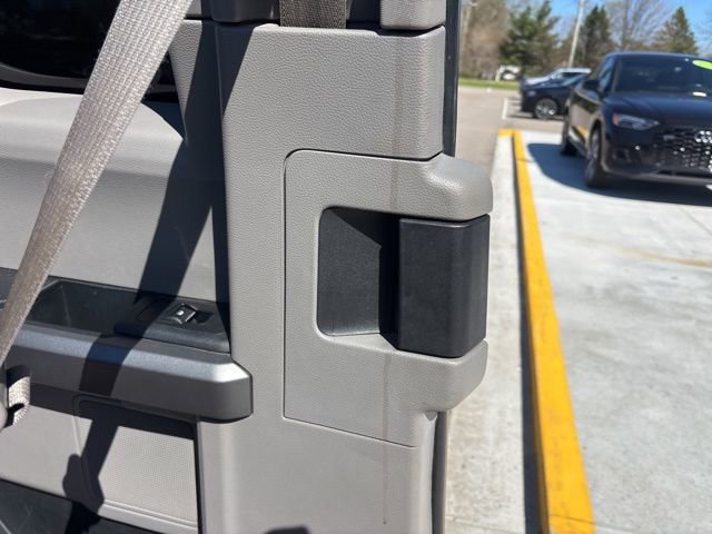 Used 2015 Ford F150 XLT AWD/4WD image 18