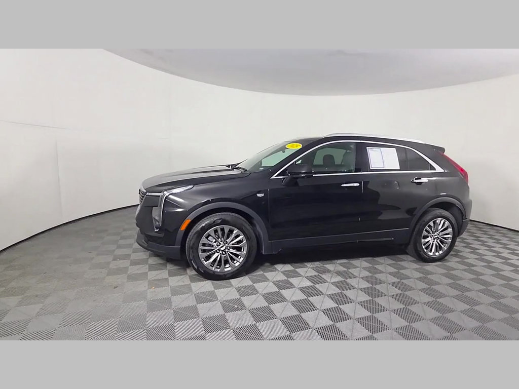Used 2025 Cadillac XT4 Premium Luxury FWD image 47