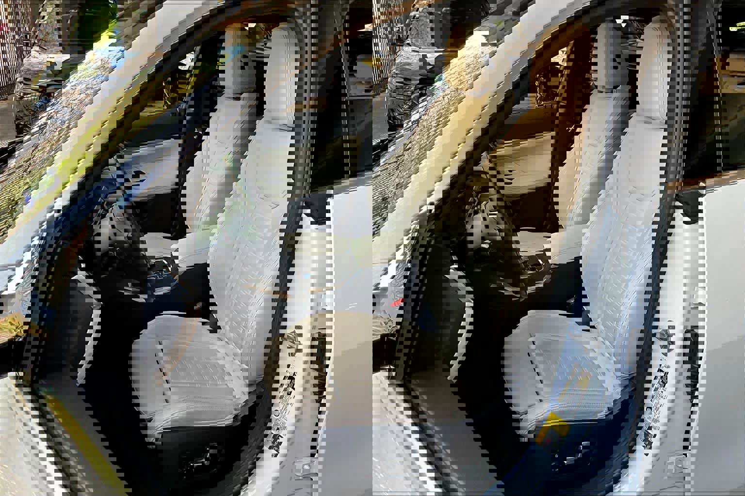 Used 2023 BMW i4 eDrive35 w/ Premium Package image 7