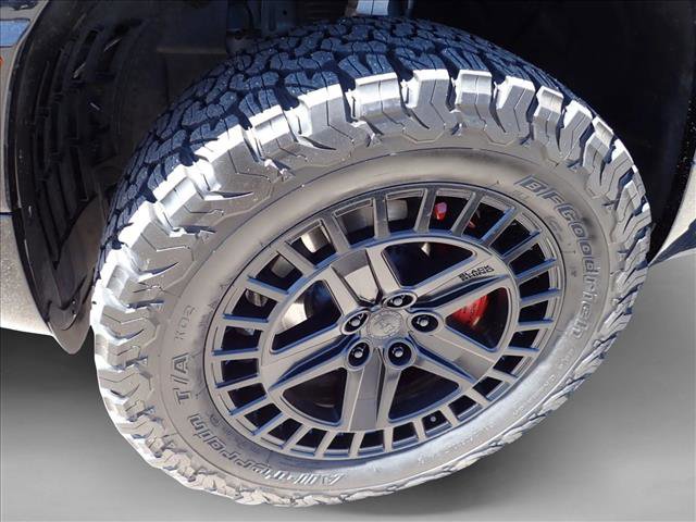 Used 2023 Land Rover Defender 110 X image 7