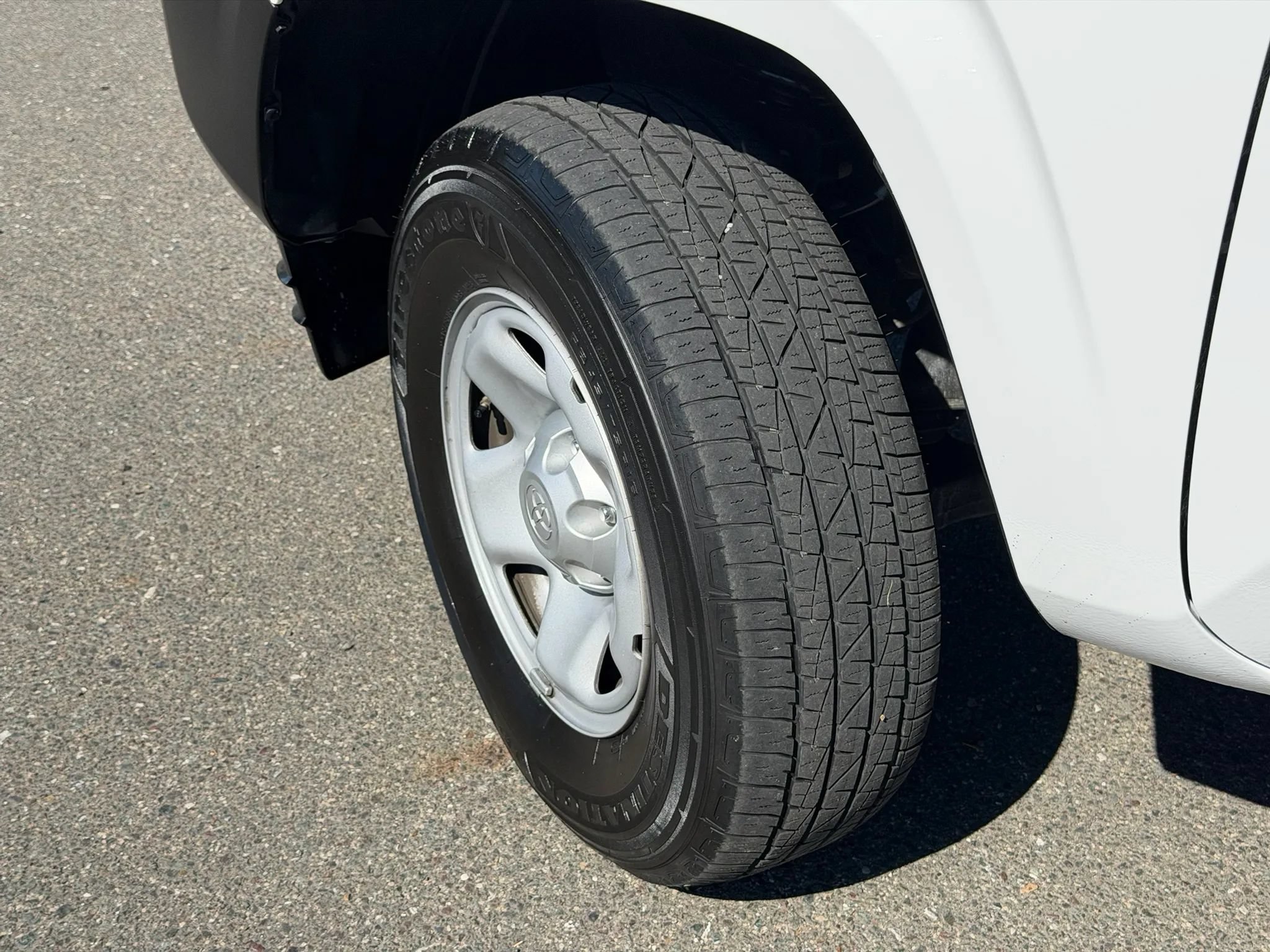 Used 2023 Toyota Tacoma SR RWD image 11