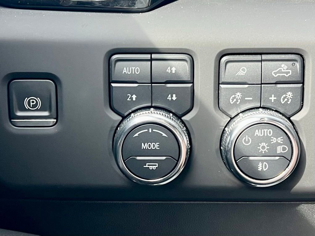 Used 2022 GMC Sierra 1500 AT4 w/ AT4 Premium Package image 32