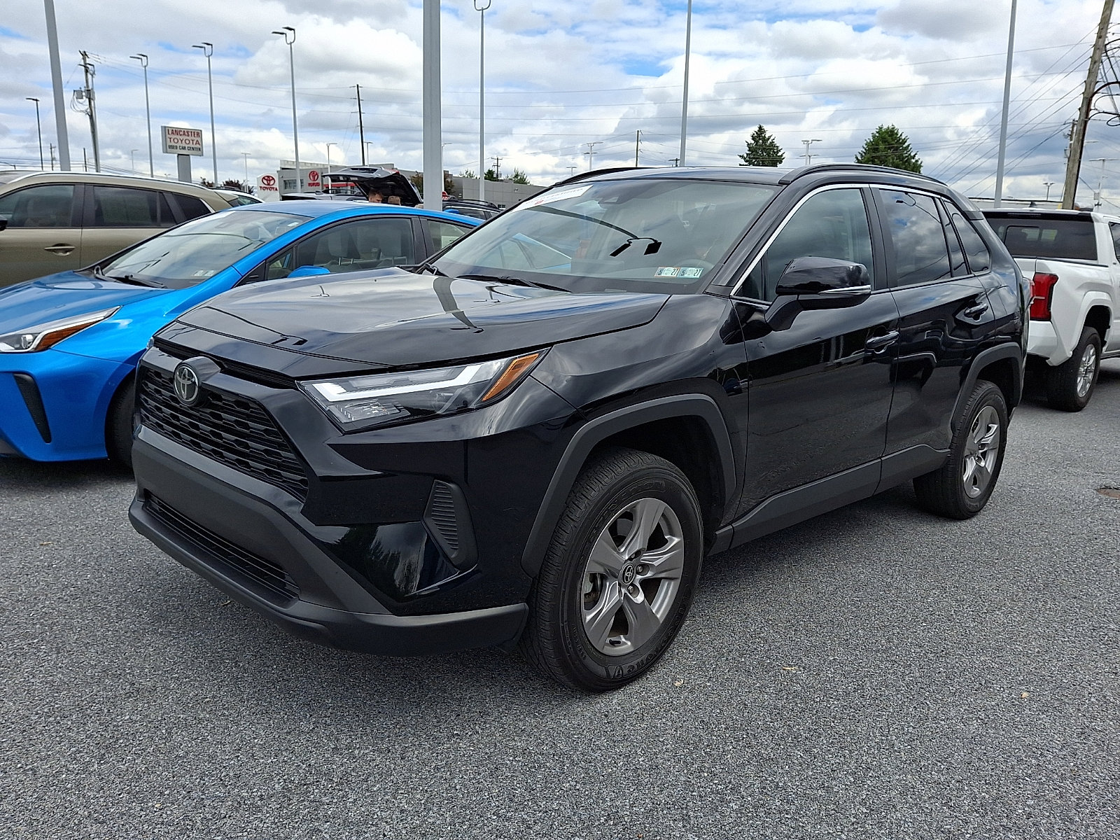 Certified 2023 Toyota RAV4 XLE w/ Convenience Package FWD image 2