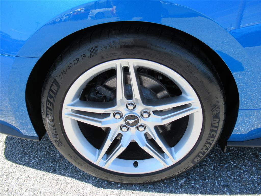 Used 2020 Ford Mustang GT Premium w/ GT Performance Package RWD image 8
