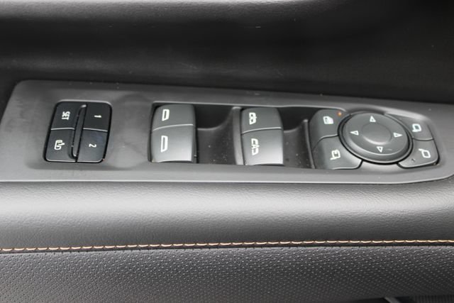 Used 2023 GMC Yukon AT4 w/ AT4 Premium Package AWD/4WD image 15