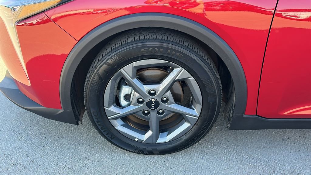 Used 2025 Kia K4 LXS FWD image 6